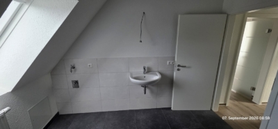 2 Raumwohnung mit Keller und Stellplatz, ERSTBEZUG nach Komplettsanierung - IMG-20260907-WA0012 (37695)