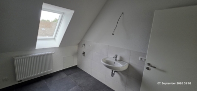 2 Raumwohnung mit Keller und Stellplatz, ERSTBEZUG nach Komplettsanierung - IMG-20260907-WA0000 (37685)