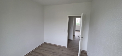 4 Raumwohnung mit Keller und Stellplatz, ERSTBEZUG nach Komplettsanierung - IMG-20260707-WA0000 (32850)