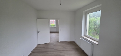 4 Raumwohnung mit Keller und Stellplatz, ERSTBEZUG nach Komplettsanierung - IMG-20260707-WA0003 (32853)
